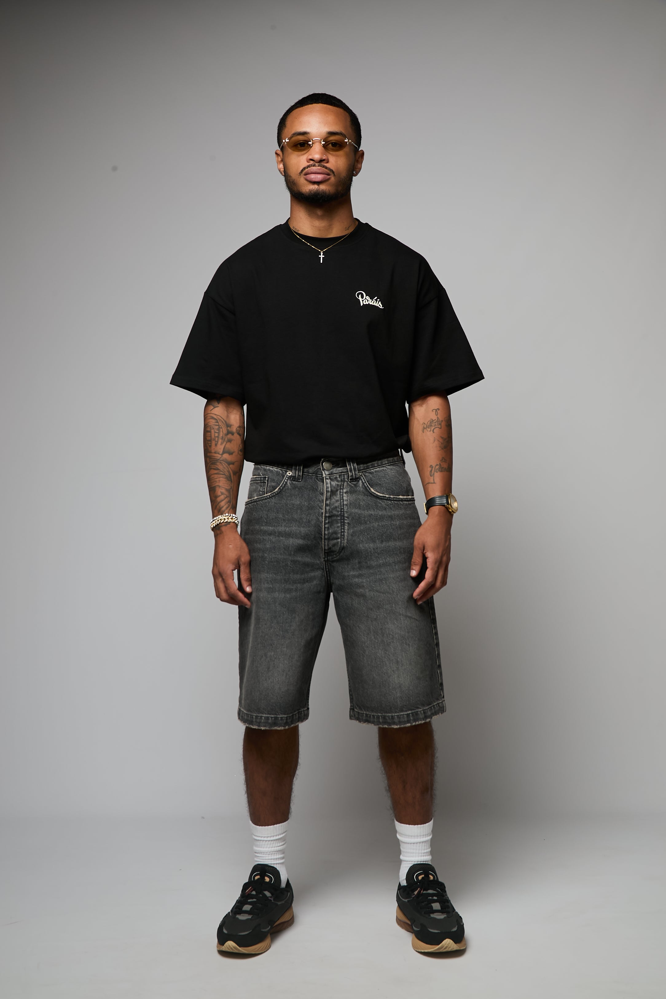 Paráis Faded Black Denim Shorts